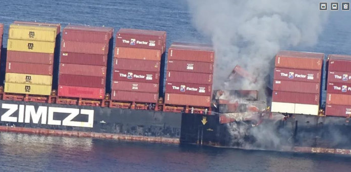 突发！船上集装箱着火，约40个集装箱落水，曾挂靠我国多个港口